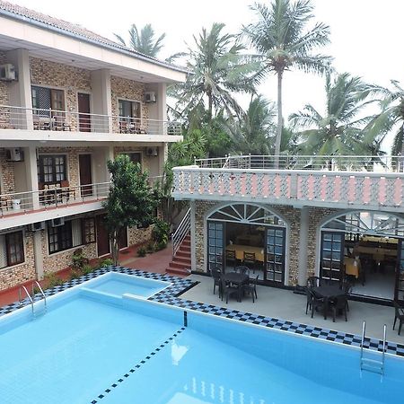 Oasis Beach Resort Negombo Dış mekan fotoğraf