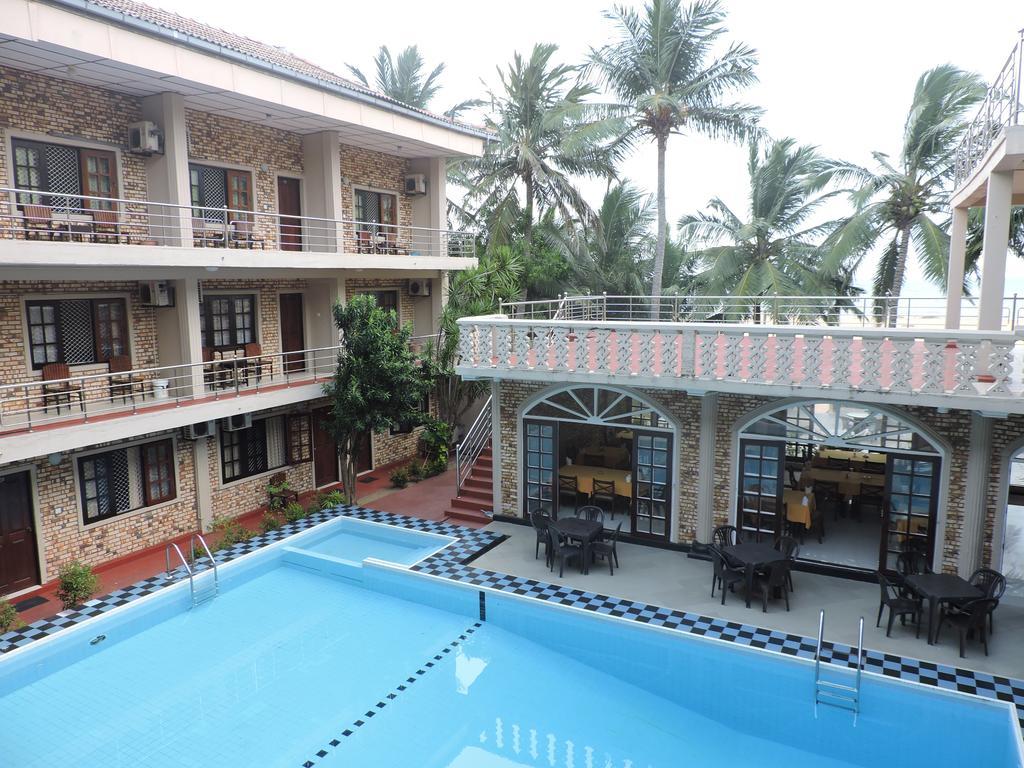 Oasis Beach Resort Negombo Dış mekan fotoğraf