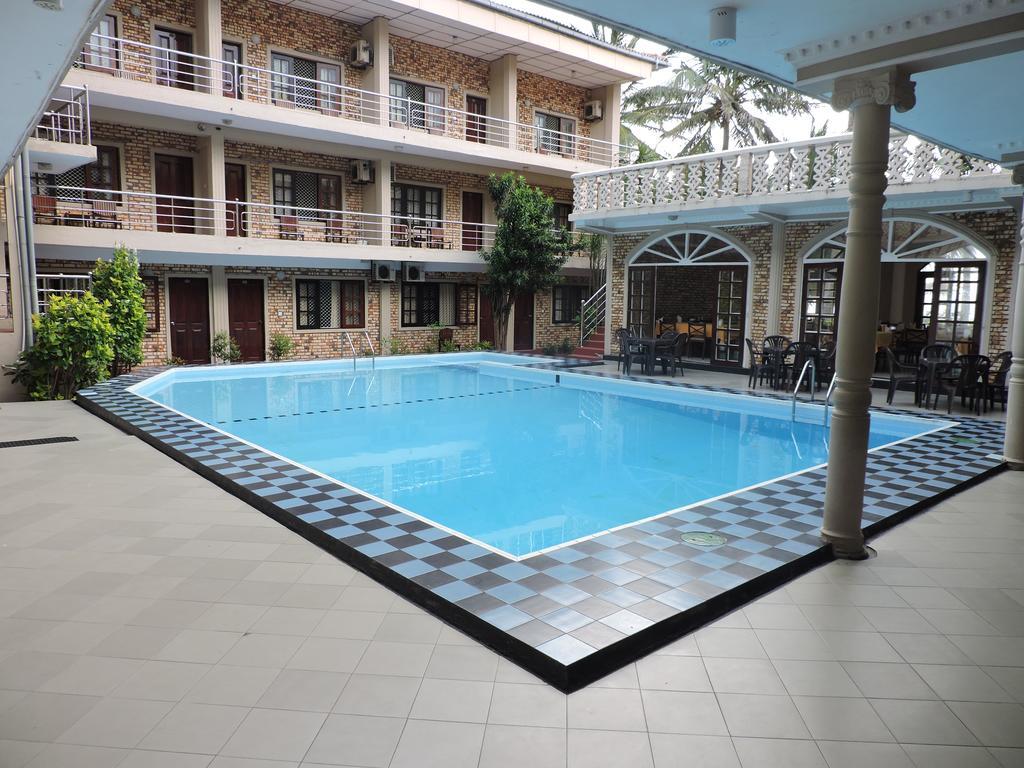 Oasis Beach Resort Negombo Dış mekan fotoğraf