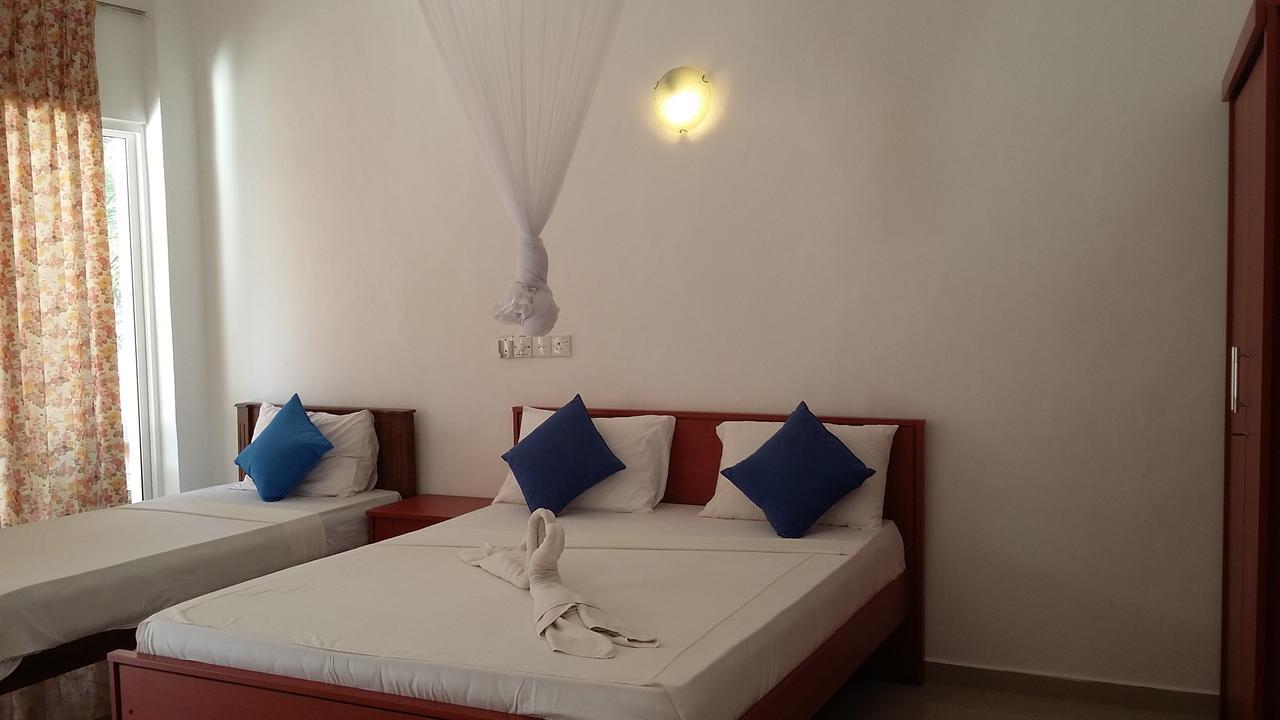 Oasis Beach Resort Negombo Dış mekan fotoğraf
