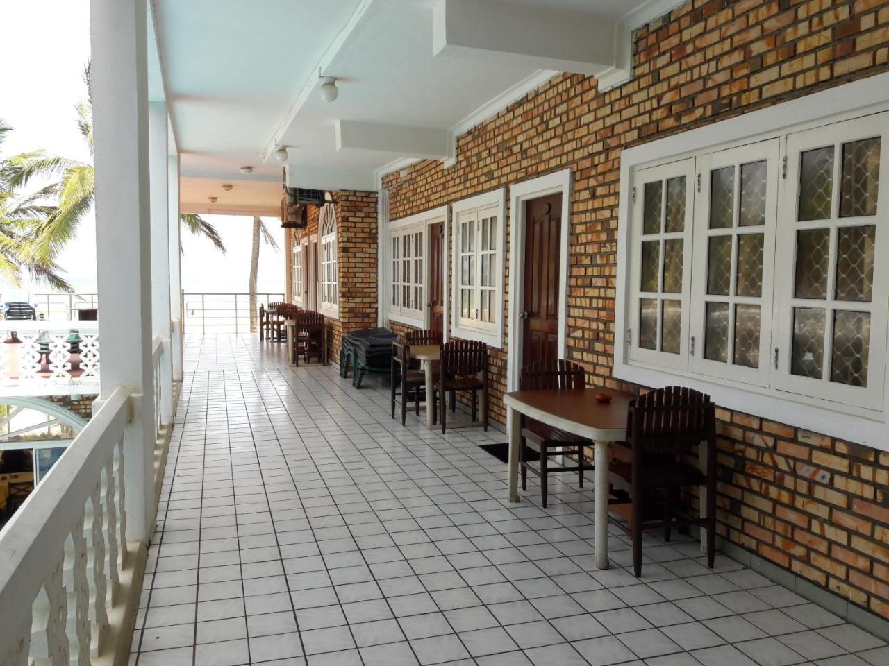 Oasis Beach Resort Negombo Dış mekan fotoğraf